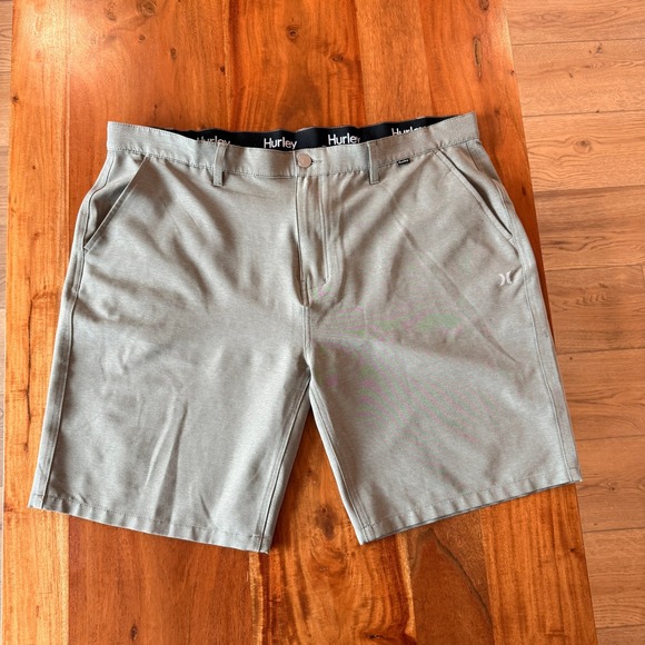 Hurley Other - Hurley Mens Green Shorts Size 42